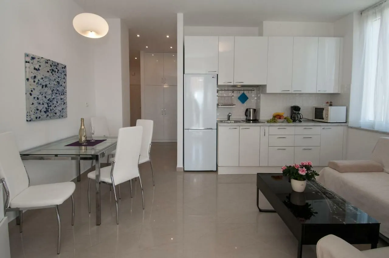 Iva, Opatija Centar Apartment 0*,  Croatia